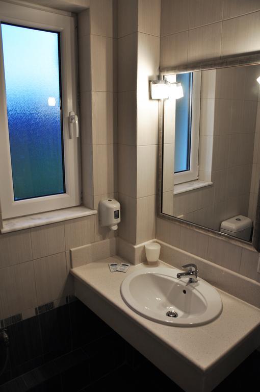 Ariadnes Holiday Accommodation II Apidias Lakos Quarto foto