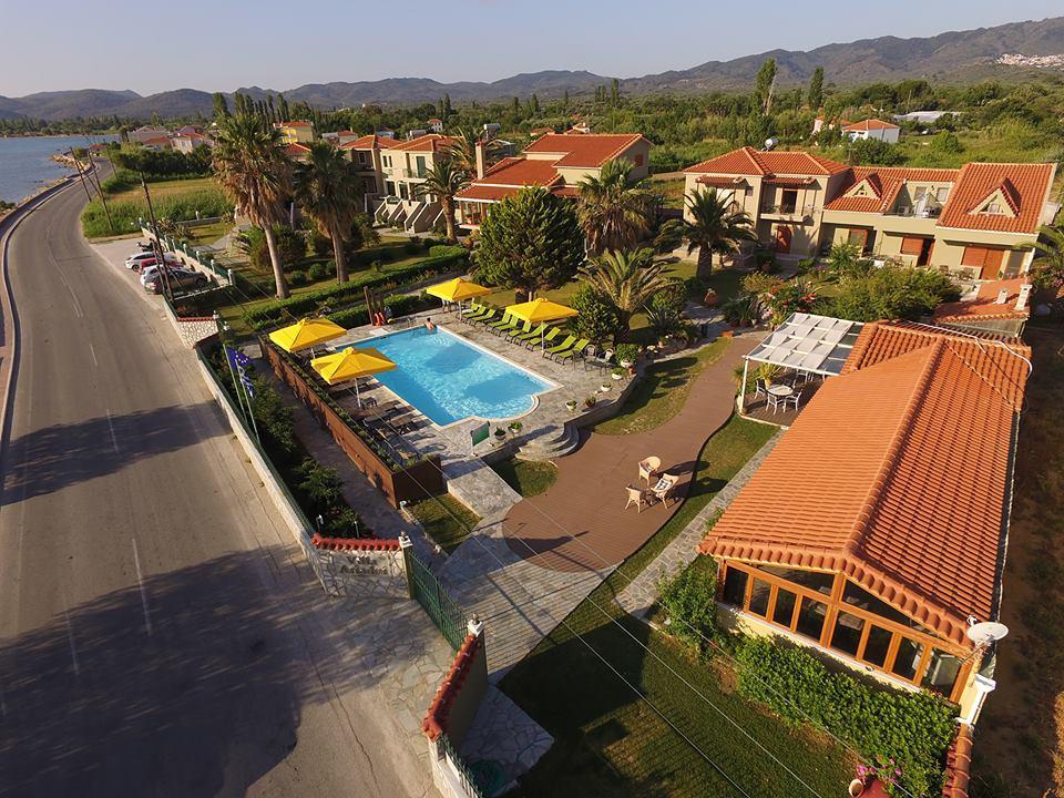Ariadnes Holiday Accommodation II Apidias Lakos Exterior foto